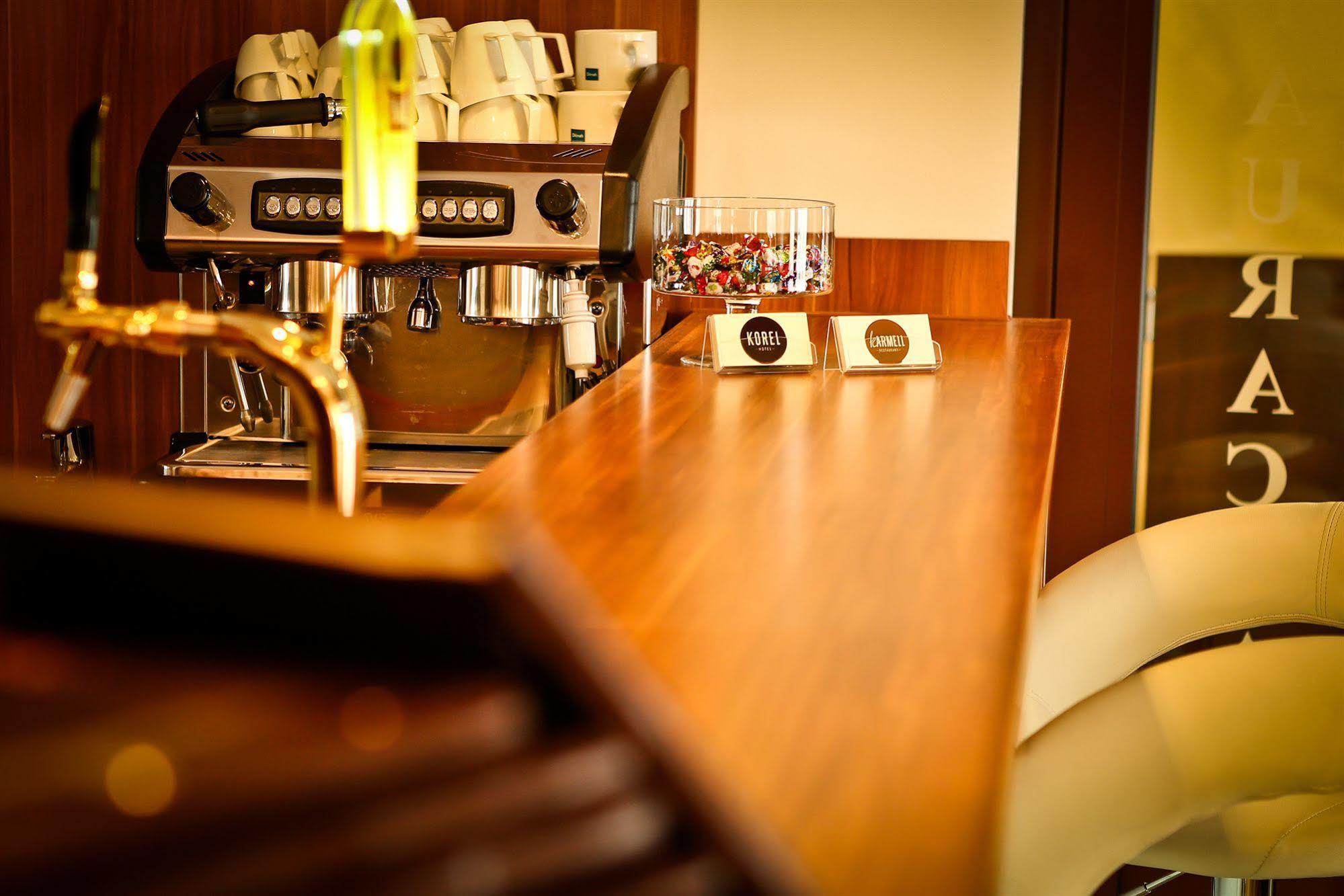 Hotel Korel Познань Экстерьер фото